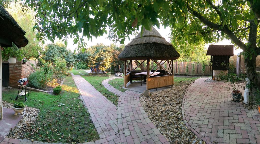 Natura Vendégház Pazmand Exterior foto